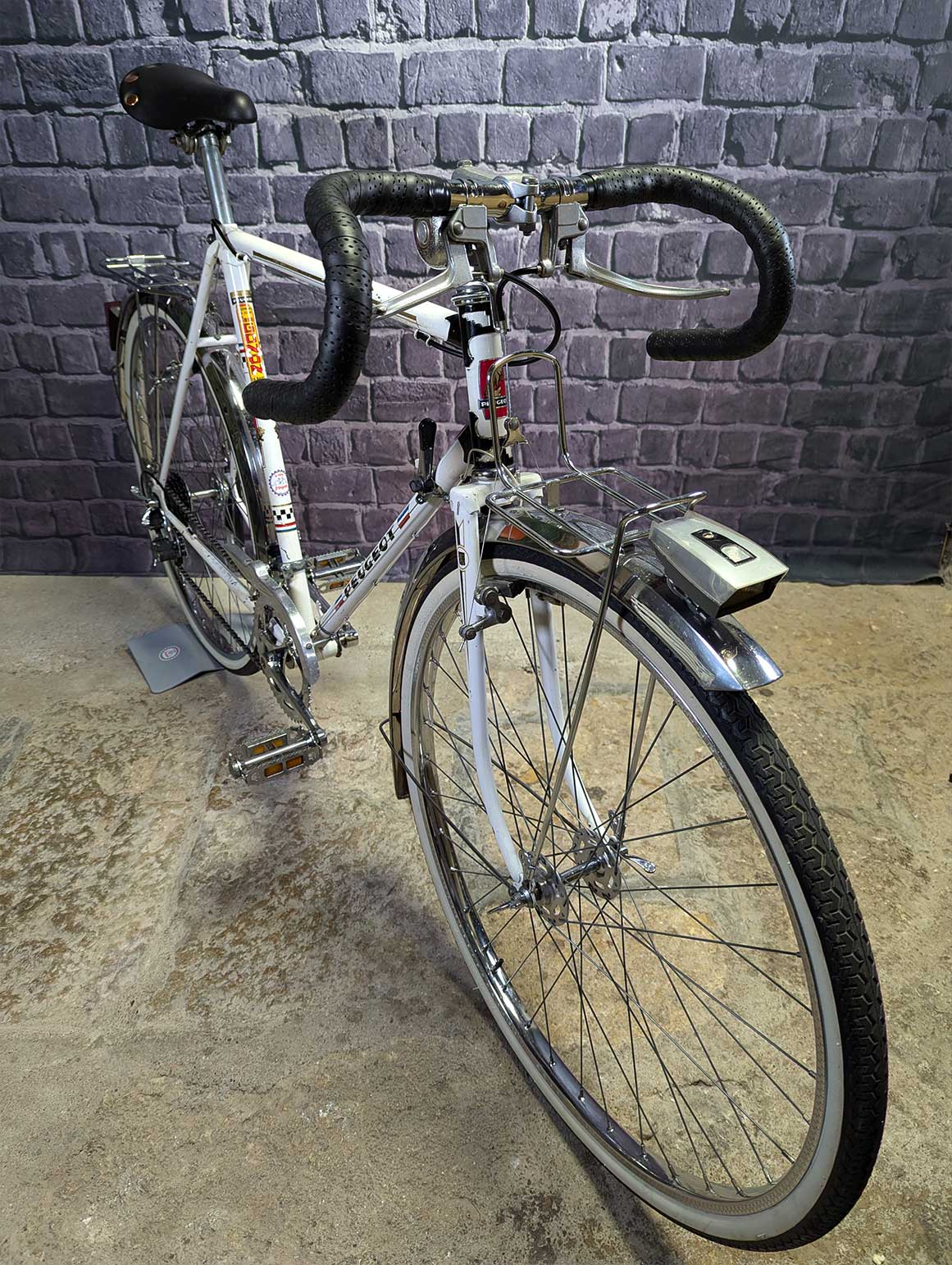 Peugeot-PL50-Blanc-1976-perspective