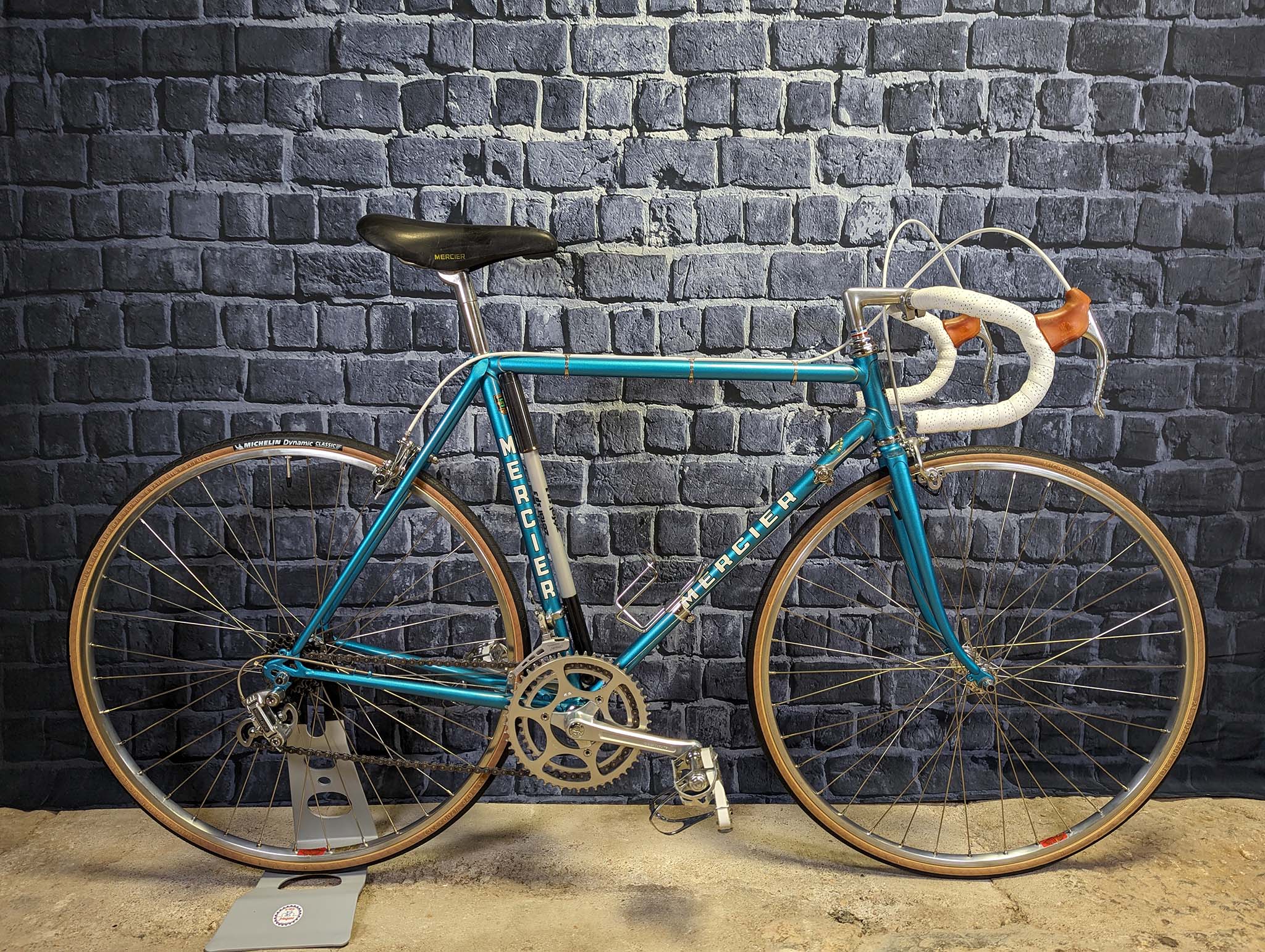 VELO DE COURSE vintage Mercier Rose EUR 101,00 - FR VELO DE COURSE vintage Mercier Rose EUR 101,00 - FR
